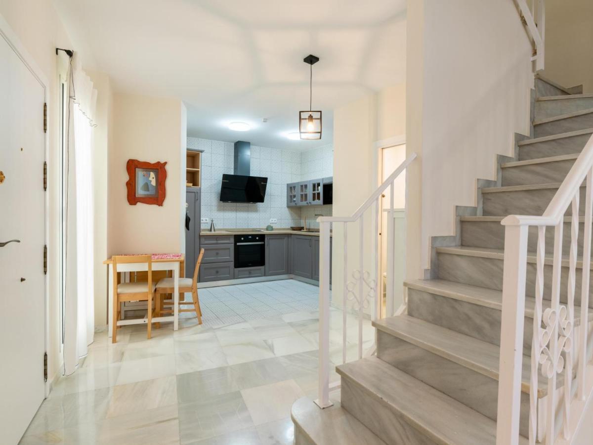 Holi-Rent Penthouse Penuelas Sevilla Exterior foto